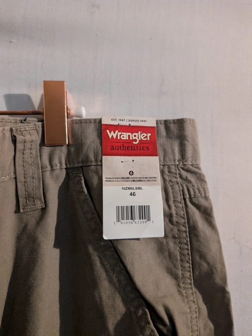 New Wrangler Mens Shorts Cargo Tan Beige Khaki Size 46 NWT